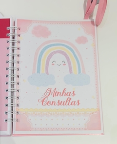 Caderneta de Vacinas - Arco-íris Menina - comprar online
