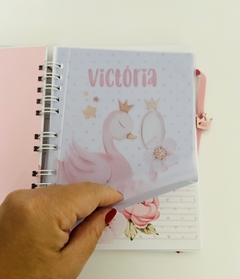 Caderneta de Vacinas - Cisne Princesa na internet