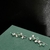 Brinco modelo Earcuff com esmeraldas e diamantes - loja online