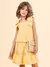 Conjunto Animê amarelo com maxi laço