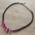 Colar choker grafite com cristais rosa e âmbar na internet