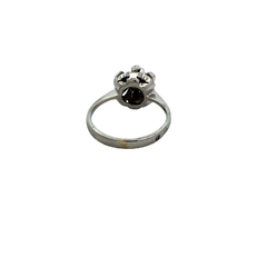 Rosetta Solitaire Ring in 18k Gold and Brilliant - buy online