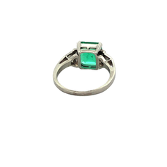 Emerald and Brilliant 950 Platinum Lady Ring - buy online