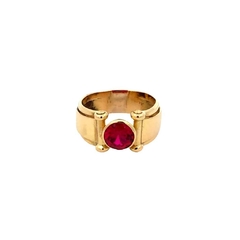 Beautiful Modern Ring 18k Gold and Ruby