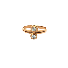 Valuable 18 kt gold pinch ring and European diamonds