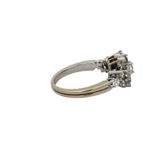 Impressive 18 kt gold ring and 1.91 ct of diamonds - buy online