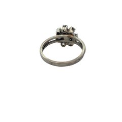 Beautiful Rosette Ring White Gold 18 Kt And Diamonds on internet