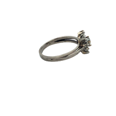 Beautiful Rosette Ring White Gold 18 Kt And Diamonds - Joyería Alvear