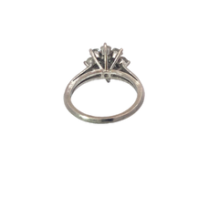 18 Kt Gold Rosette Ring with Diamonds - Joyería Alvear