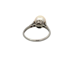 950 platinum ring with natural cultured pearl and diamonds - buy online