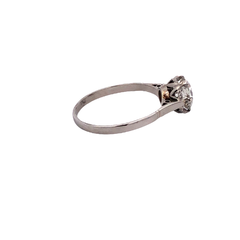 Exceptional 950 platinum and brilliant solitaire engagement ring - buy online