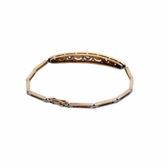 Brilliant 18 kt gold bracelet and natural pearls. on internet