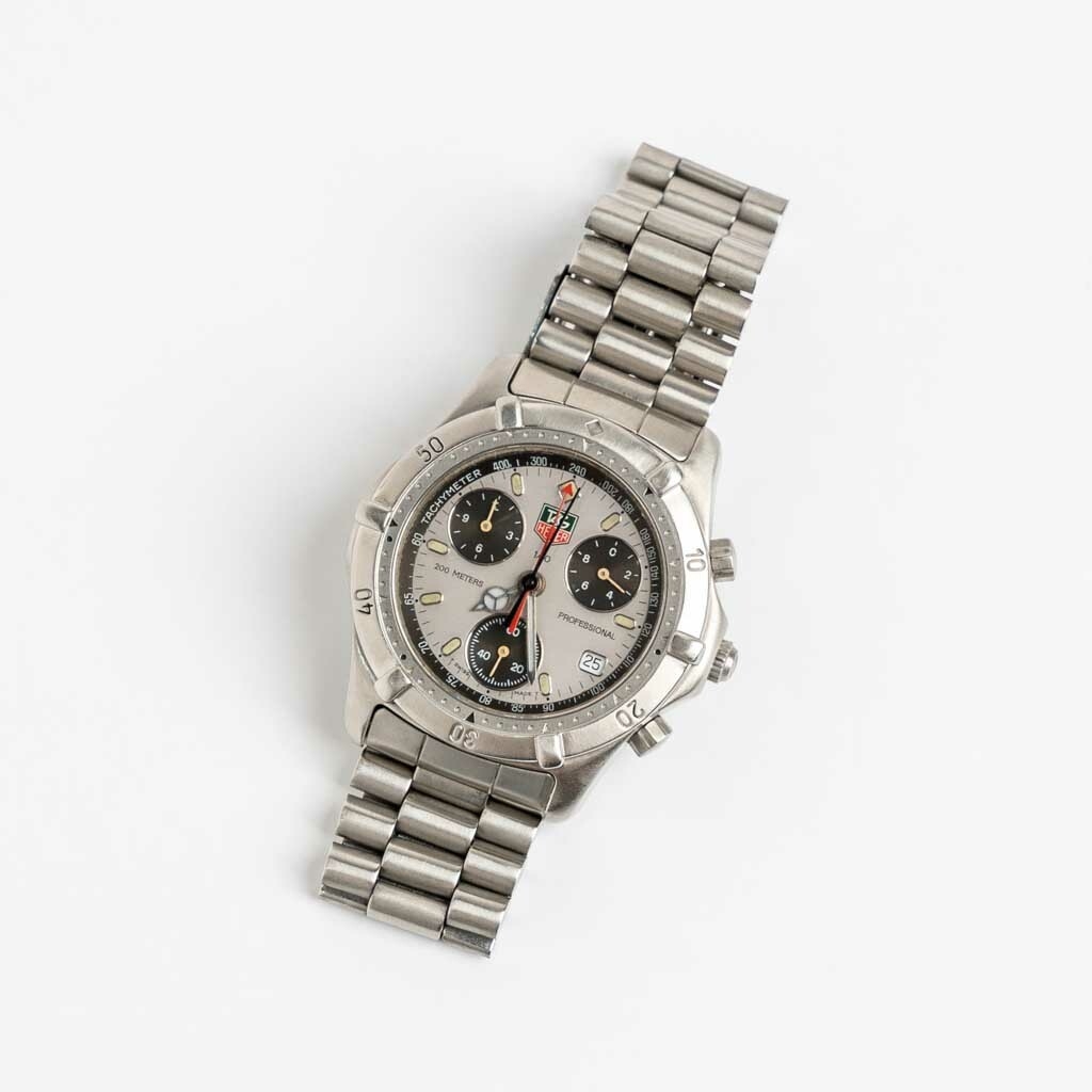 Tag heuer professional hot sale 200m chronograph