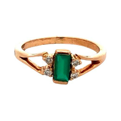 18 kt gold ring with natural emerald and diamonds