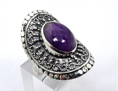 Image of Large ring in 925 silver and natural amethyst cabullon