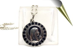 Cadena Y Dije Medalla Virgen Niña Plata 925 Y Esmalte Alvear - comprar online