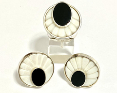 Impressive 925 silver onyx and mother-of-pearl ring and earrings set