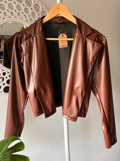 CHAQUETA CORTA CUERINA (CCCM1)