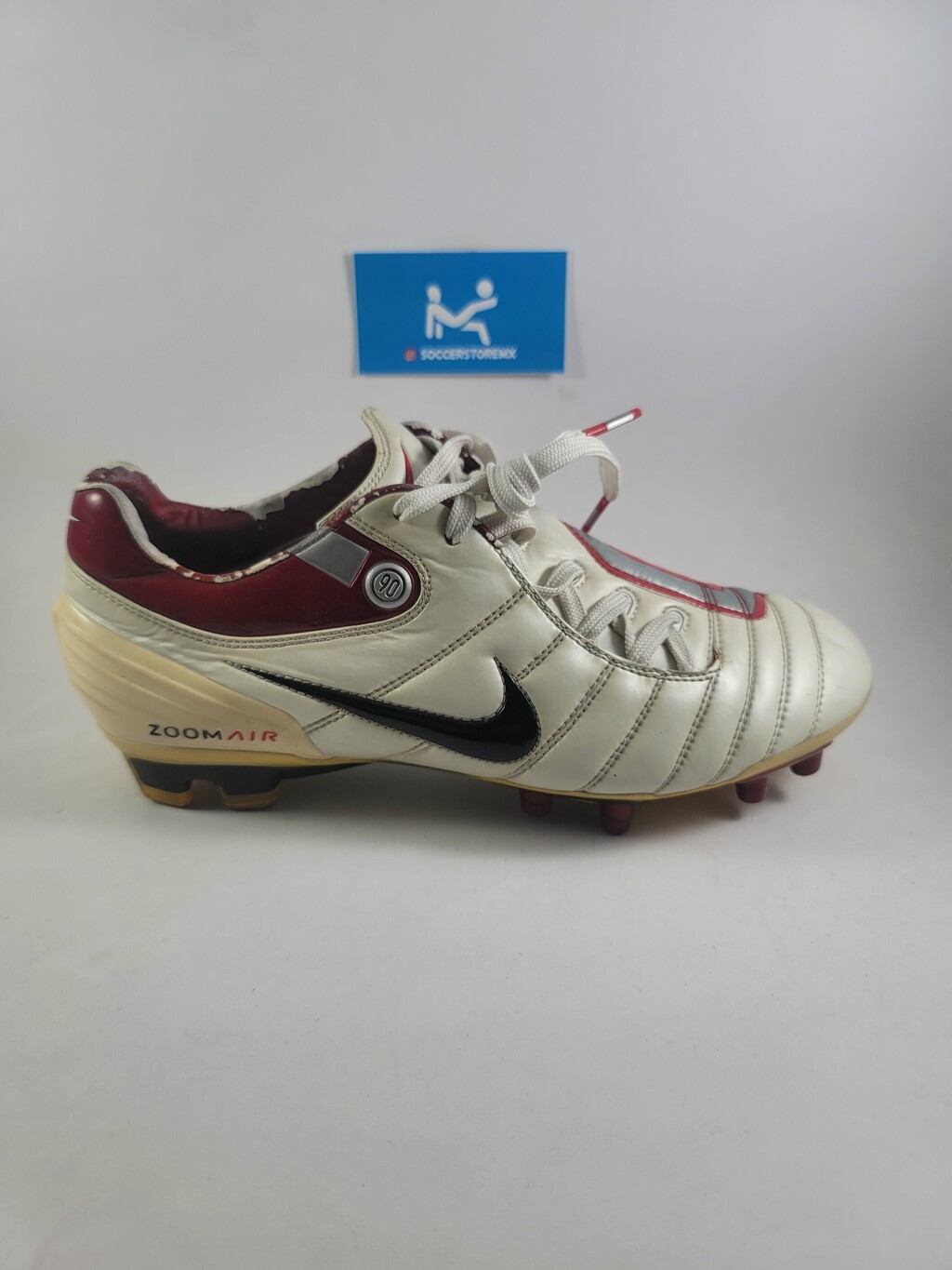 Nike total 90 size 10 hotsell