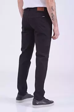 PANTALON REGULAR DE GABARDINA en internet