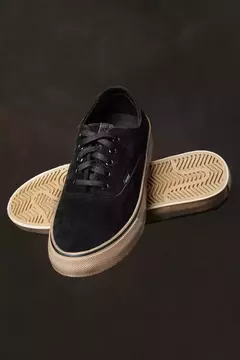 ZAPATILLAS VULCANIZADAS GAMUZA NEGRA - comprar online