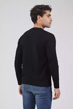 SWEATER CON LYCRA NEGRO BRAVO en internet