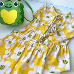 Conjunto flores amarelo e verde - comprar online