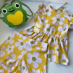 Conjunto flores amarelo e verde