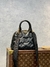 Bolsa LOUIS VUITTON Alma BB - Preta ou Azul