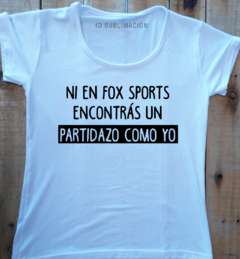 Remera de mujer con frase Ni en fox Sports - comprar online