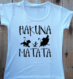 Remera de mujer con frase Hakuna Matata en internet