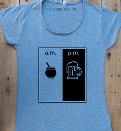 Remera de mujer am pm cerveza en internet