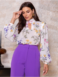 BLUSA CHIFFON ESTAMPA FLORAL - comprar online