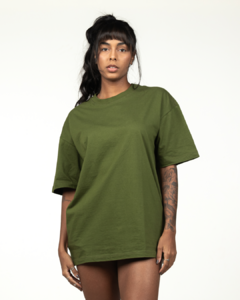 OVERSIZED VERDE MUSGO 100% ALGODÃO FIO 30.1 PENTEADO