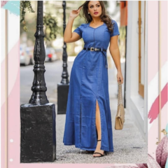 vestido-longo-com-fenda-plus-size