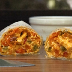 Burrito Pollo, Vegetales y Cheddar - Burrito