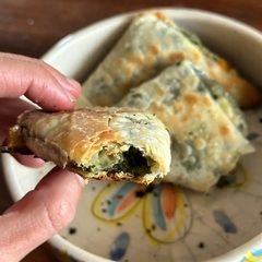 Paquetitos Masa Filo con Espinaca, Champignones y Muzza - Uff! Comida Sana