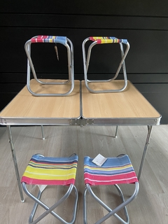 Mesa de aluminio plegable con sillas