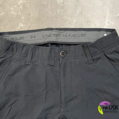 Pantalon UNDER ARMOUR trekking talle 30 en internet