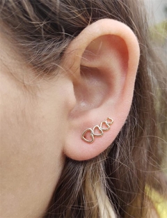 Brinco Ear Cuff Corações