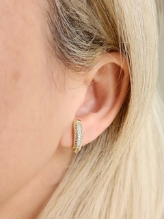 Brinco Ear Cuff Cravejado Cristal Aurea Banhado na internet