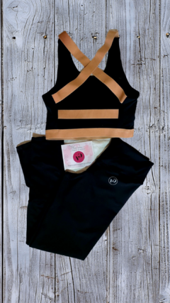 Conjunto top y leggin negro