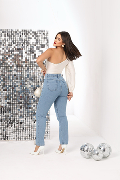 Mom Jeans Cecília - carneiros Jeans