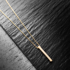 Collar Minimal Gold Bar en internet