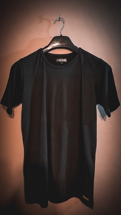 Remera Essential - Black - tienda online