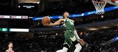 Banner da categoria Giannis Antetokounmpo