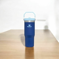 Vaso Stanley Flip Straw Tumbler Azul 880 ML. - comprar online