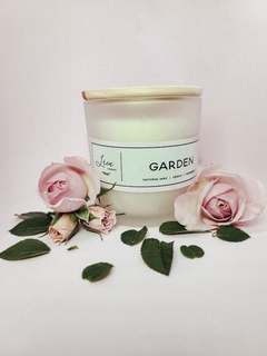GARDEN - Vela Aromática de rosas 200g - comprar online