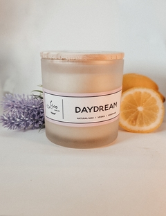 DAYDREAM - Vela Aromática de lavanda com limão siciliano 200g - comprar online