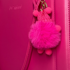 Bolsa media com pompom pink na internet